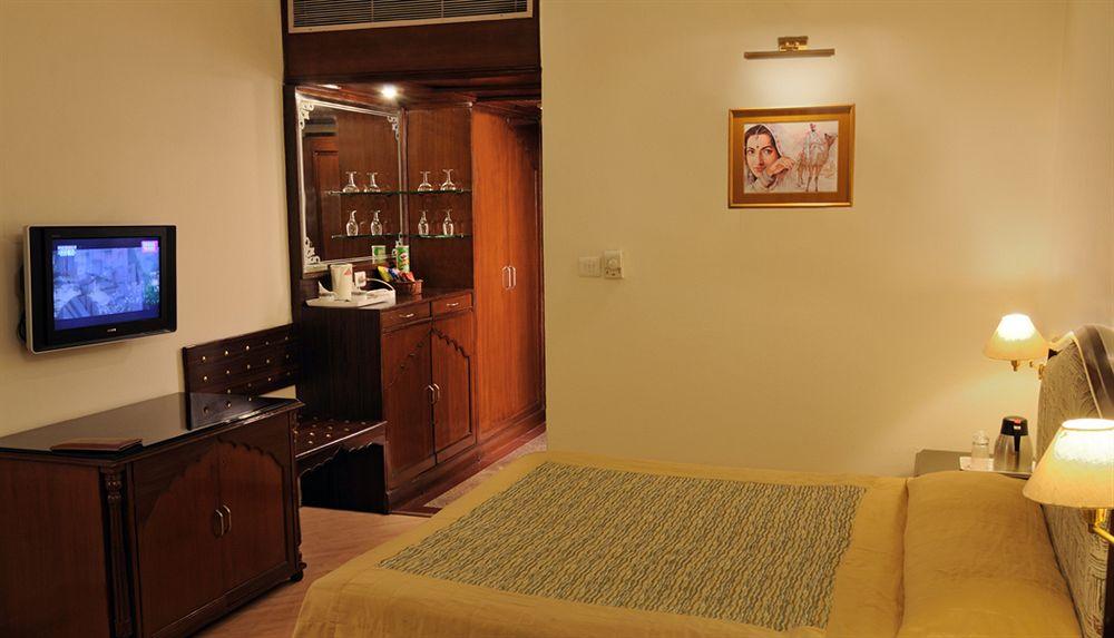 Hotel Maharaja Regency Ludhiana Ngoại thất bức ảnh