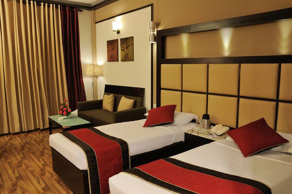 Hotel Maharaja Regency Ludhiana Ngoại thất bức ảnh
