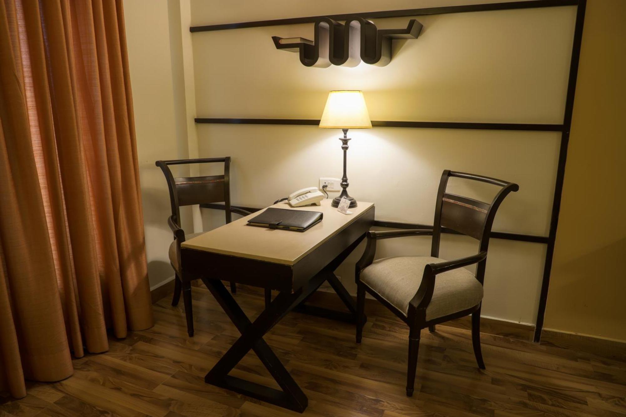 Hotel Maharaja Regency Ludhiana Ngoại thất bức ảnh