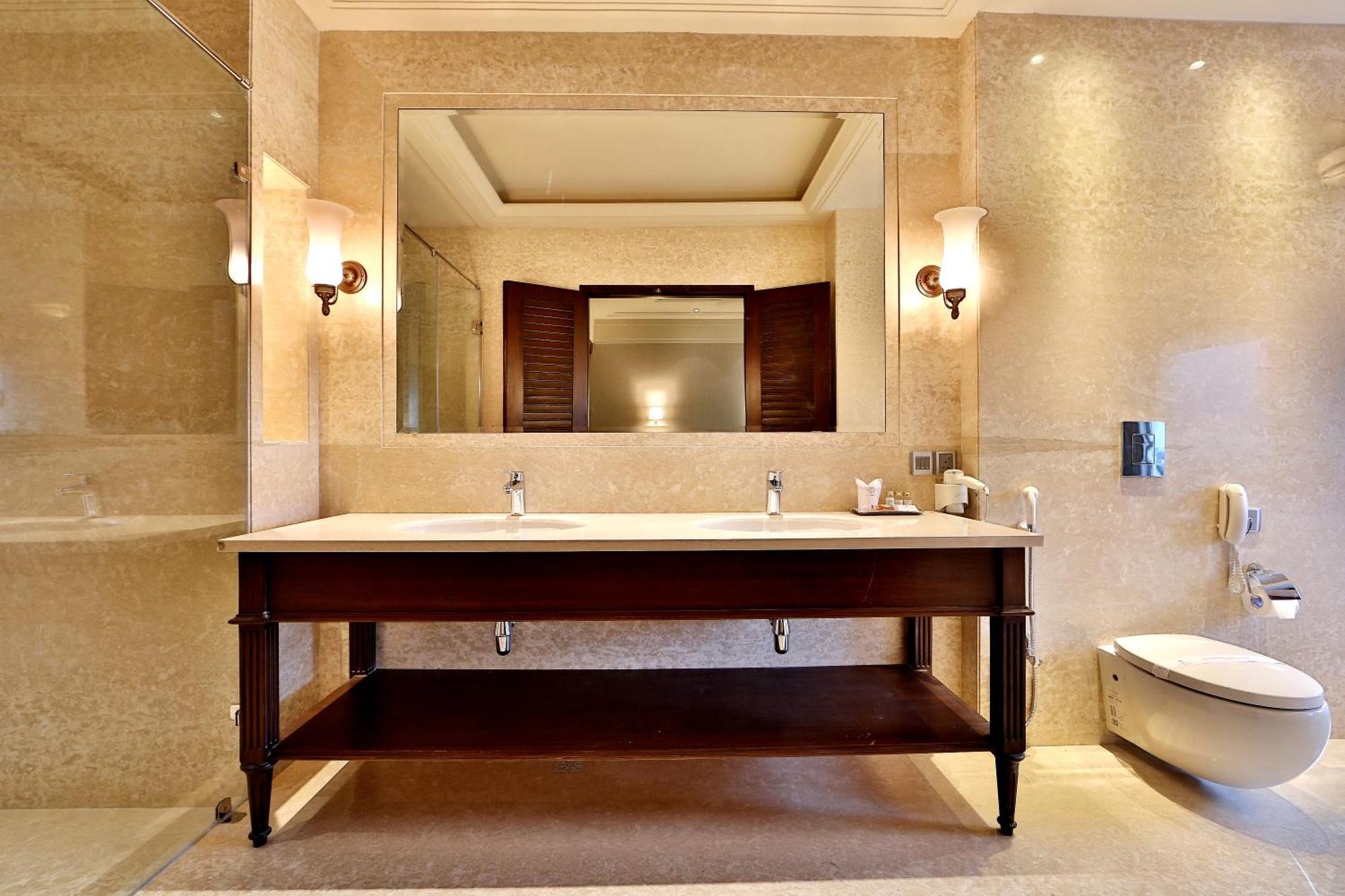 Hotel Maharaja Regency Ludhiana Ngoại thất bức ảnh