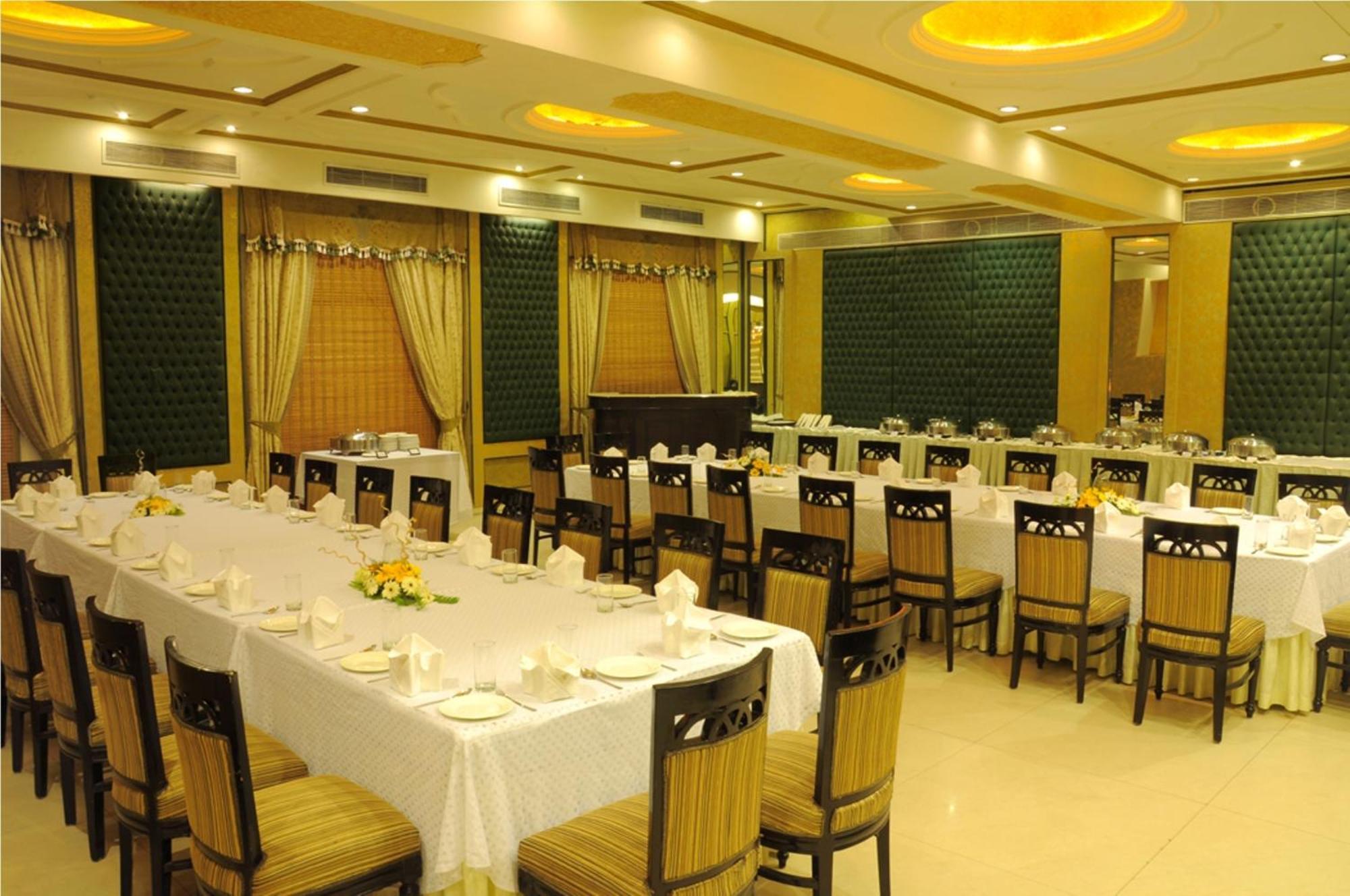 Hotel Maharaja Regency Ludhiana Ngoại thất bức ảnh