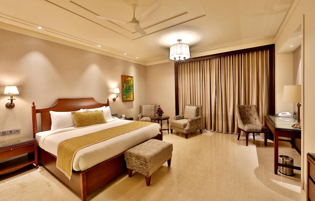 Hotel Maharaja Regency Ludhiana Ngoại thất bức ảnh