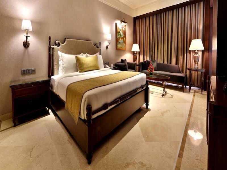 Hotel Maharaja Regency Ludhiana Ngoại thất bức ảnh